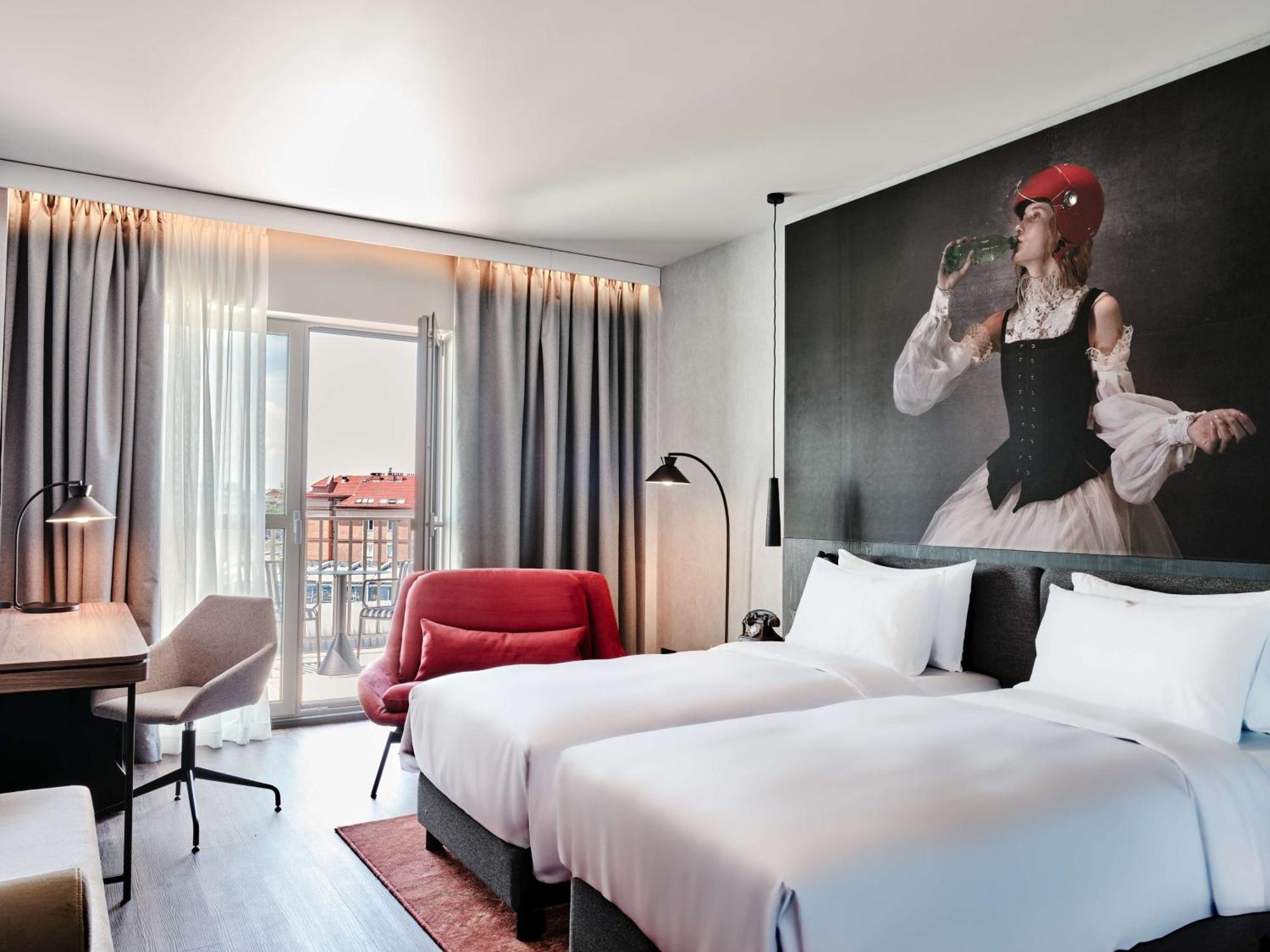 Radisson Red Hotel & Radisson Red Apartments, Krakow Bagian luar foto
