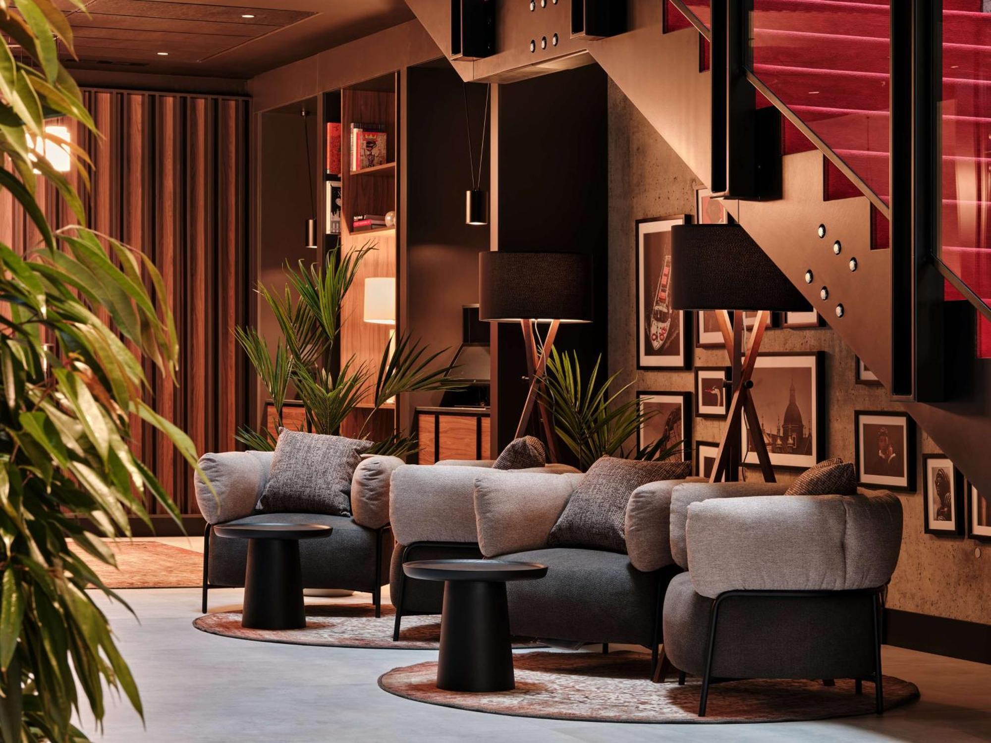 Radisson Red Hotel & Radisson Red Apartments, Krakow Bagian luar foto