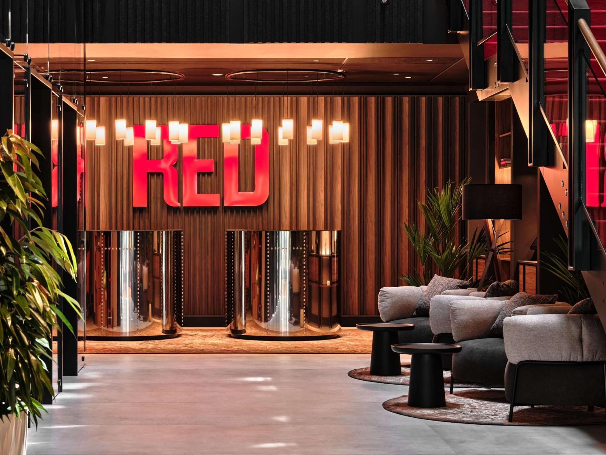 Radisson Red Hotel & Radisson Red Apartments, Krakow Bagian luar foto